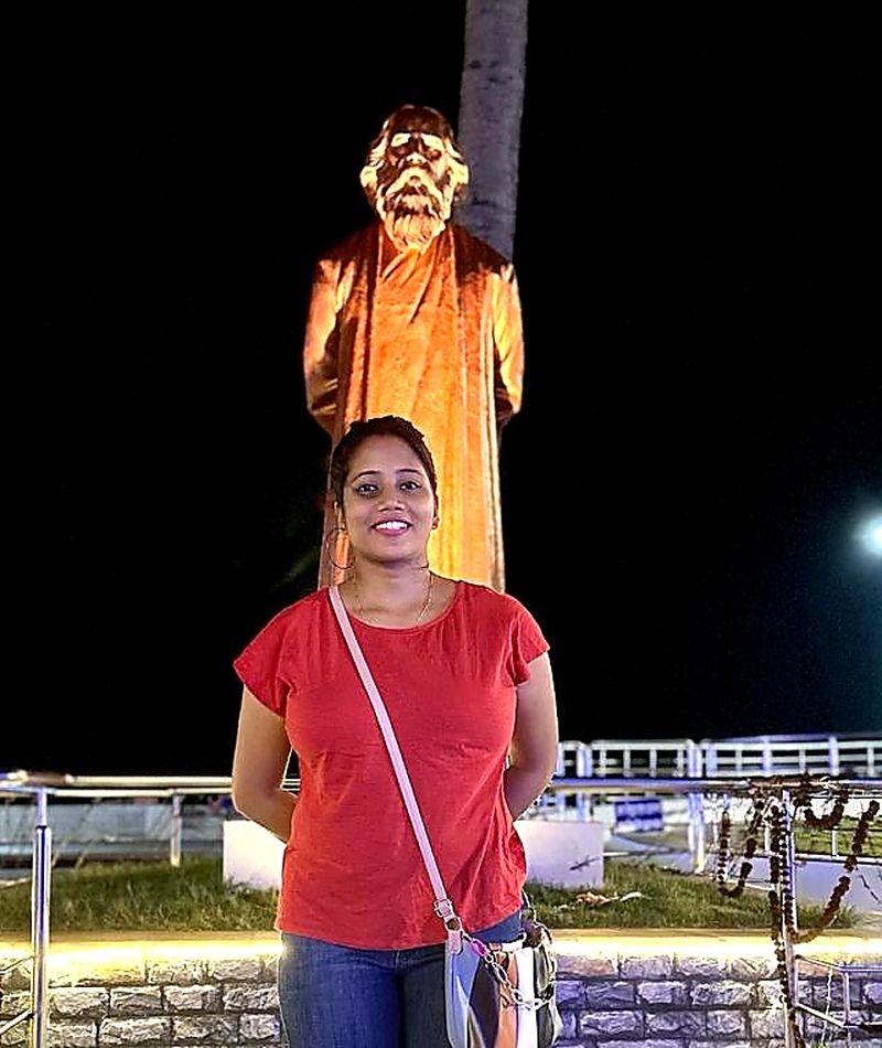 Aparna Dey at Rabindranath Tagore memorial on Digha coastal promenade